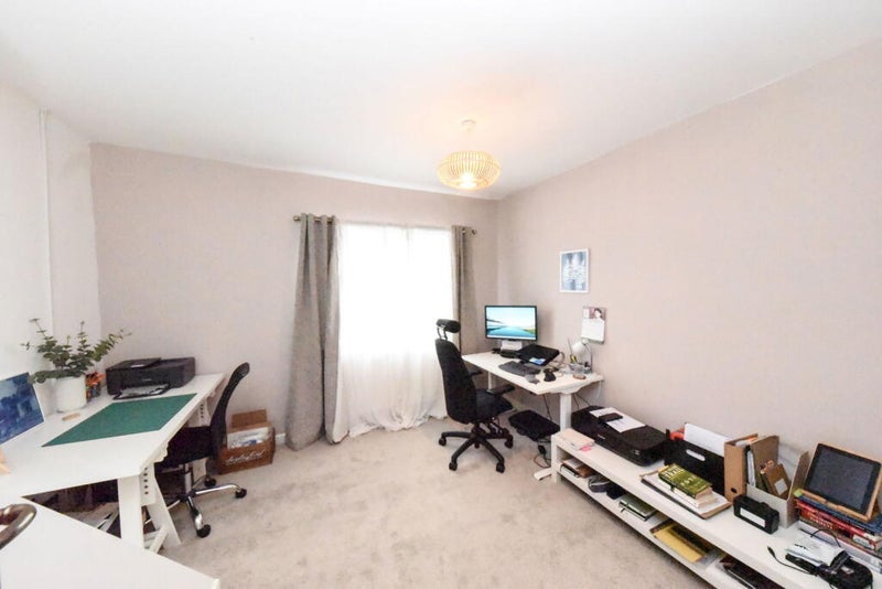 Room Heathcote Road in Birmingham