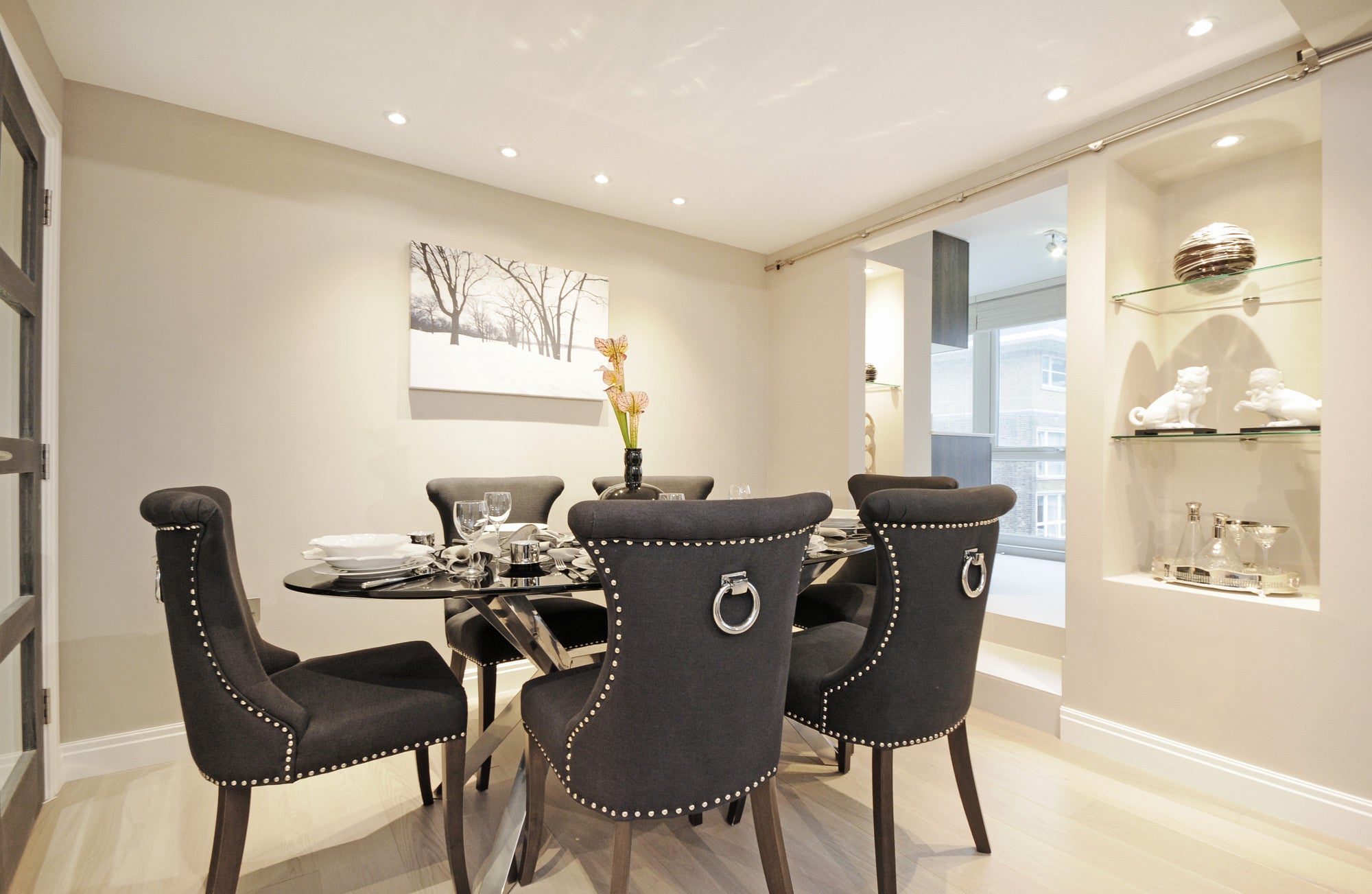 Flat Boydell Court in Greater London