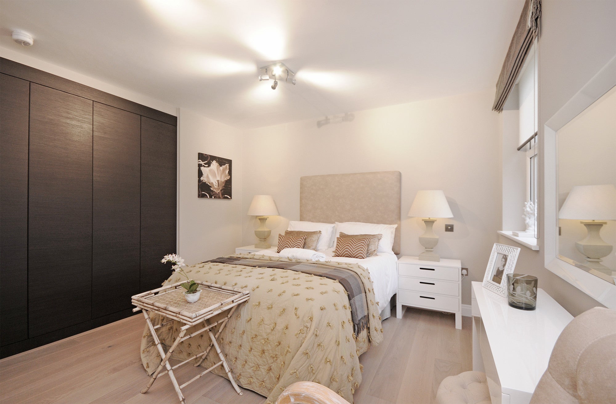 Flat Boydell Court in Greater London