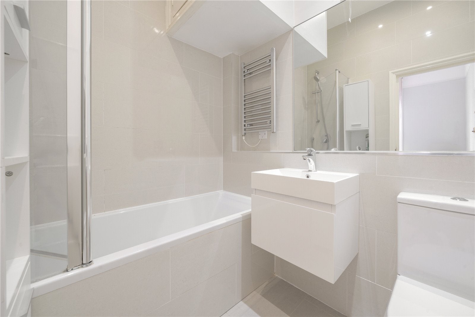 Flat Milson Road in Greater London