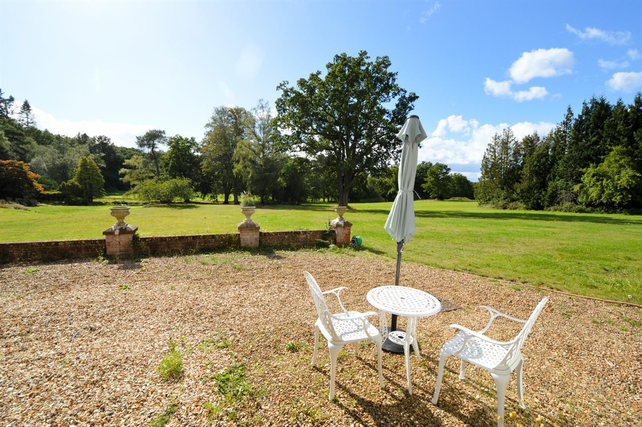 Flat Westwood Road in Surrey Heath