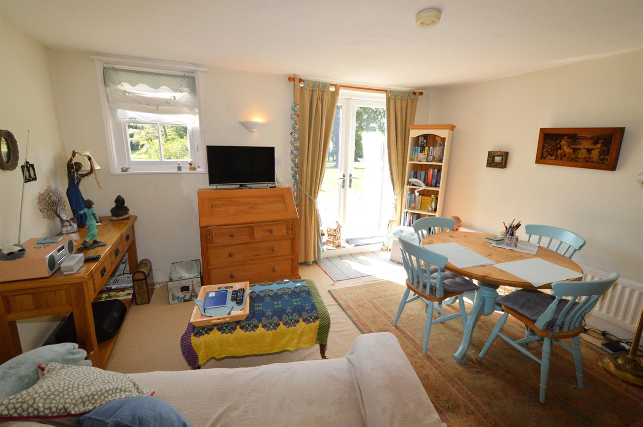 Flat Westwood Road in Surrey Heath