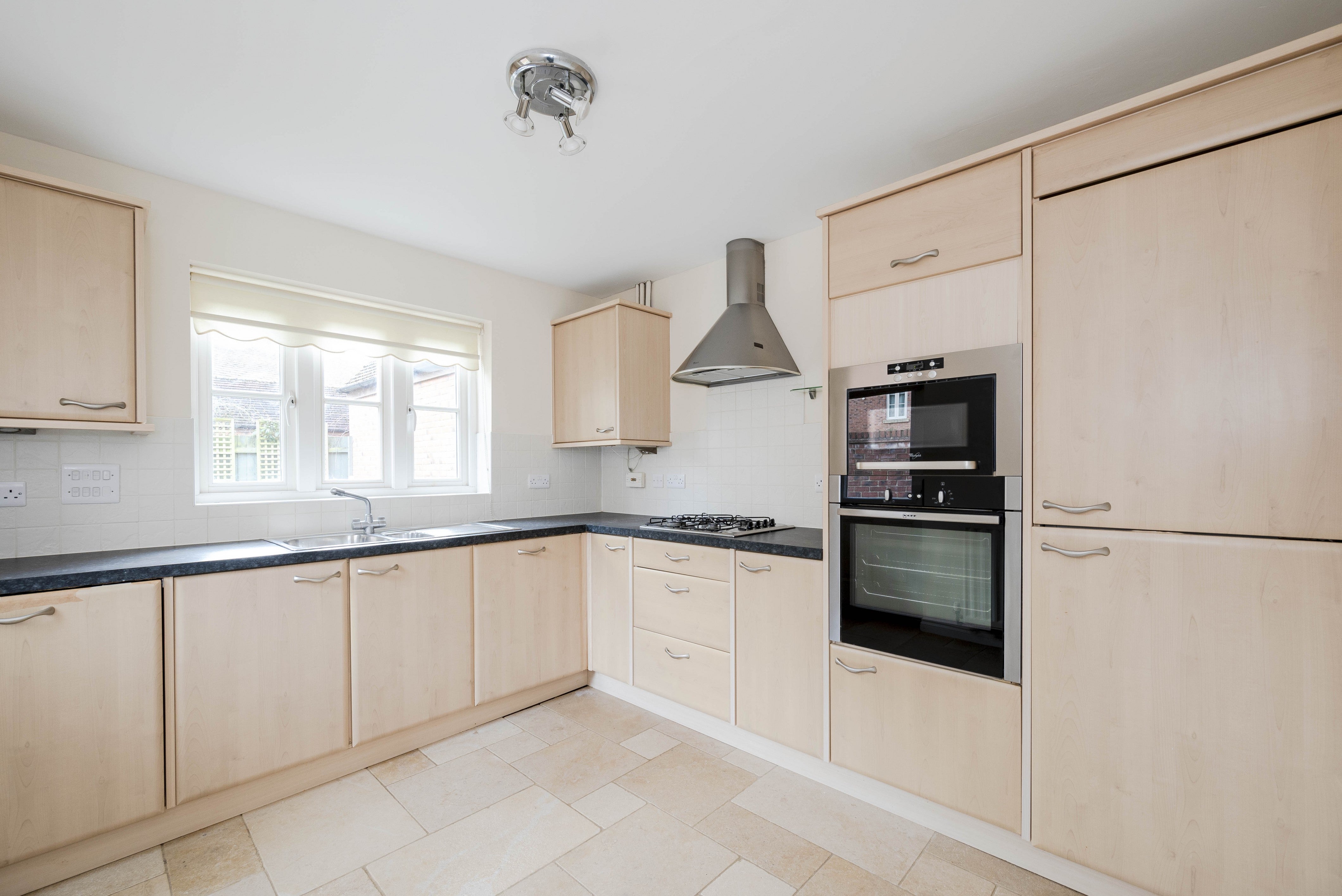 House Beceshore Close in Cotswold District