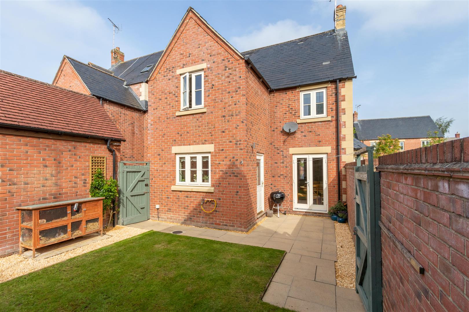 House Beceshore Close in Cotswold District