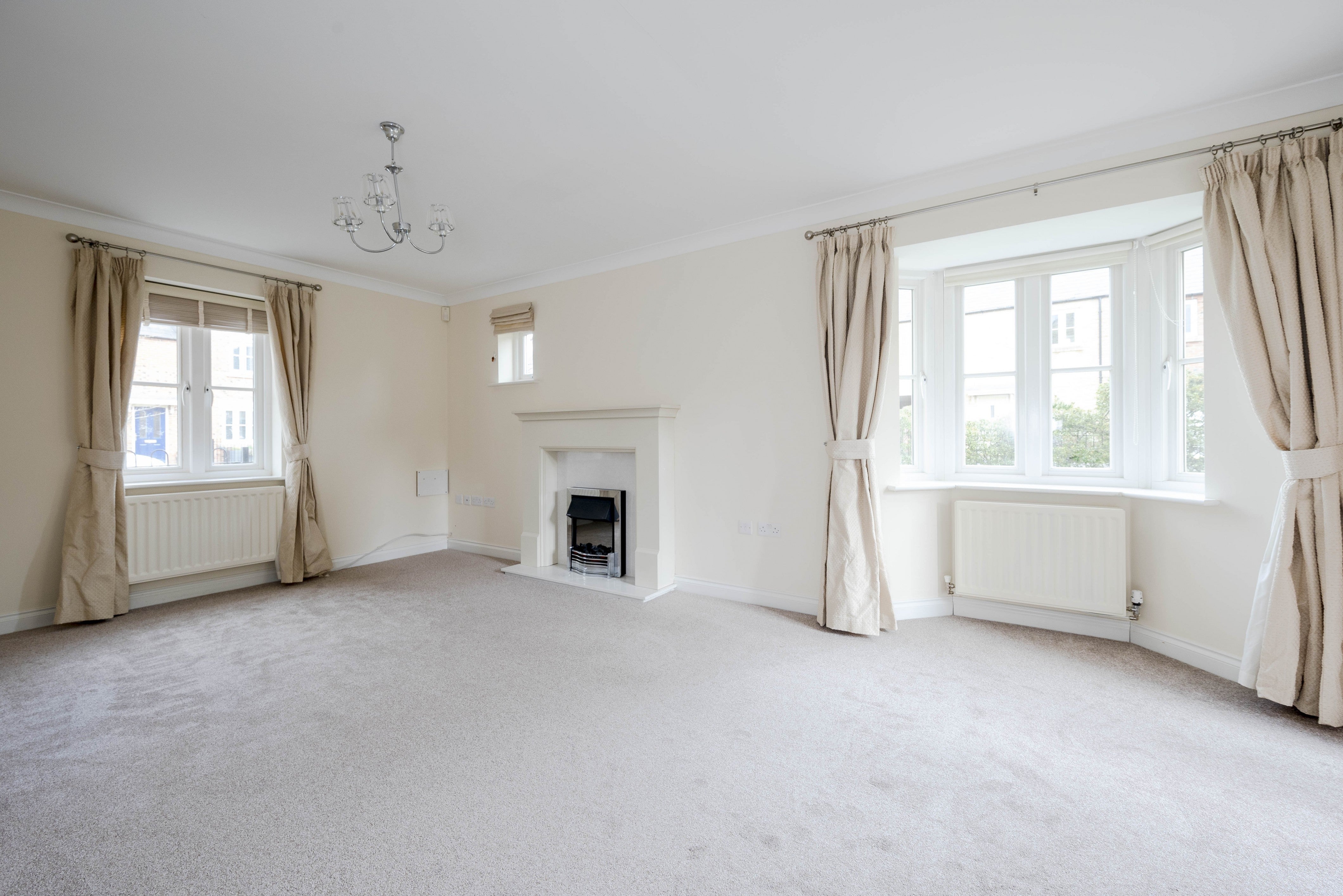 House Beceshore Close in Cotswold District