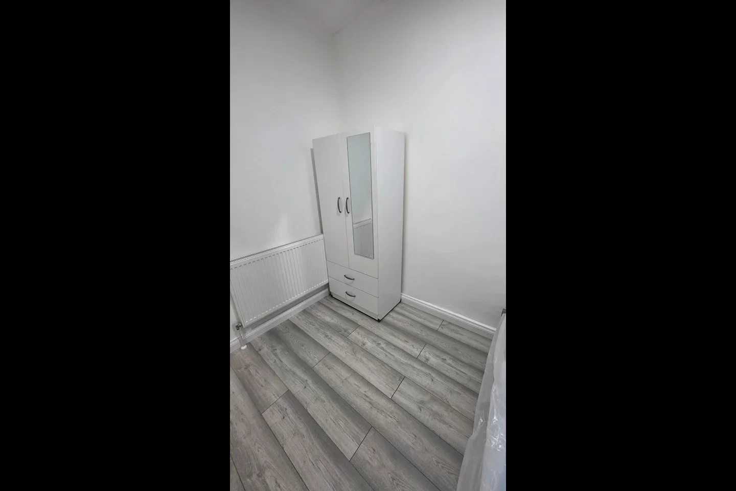 Room Belgrave Road in Greater London