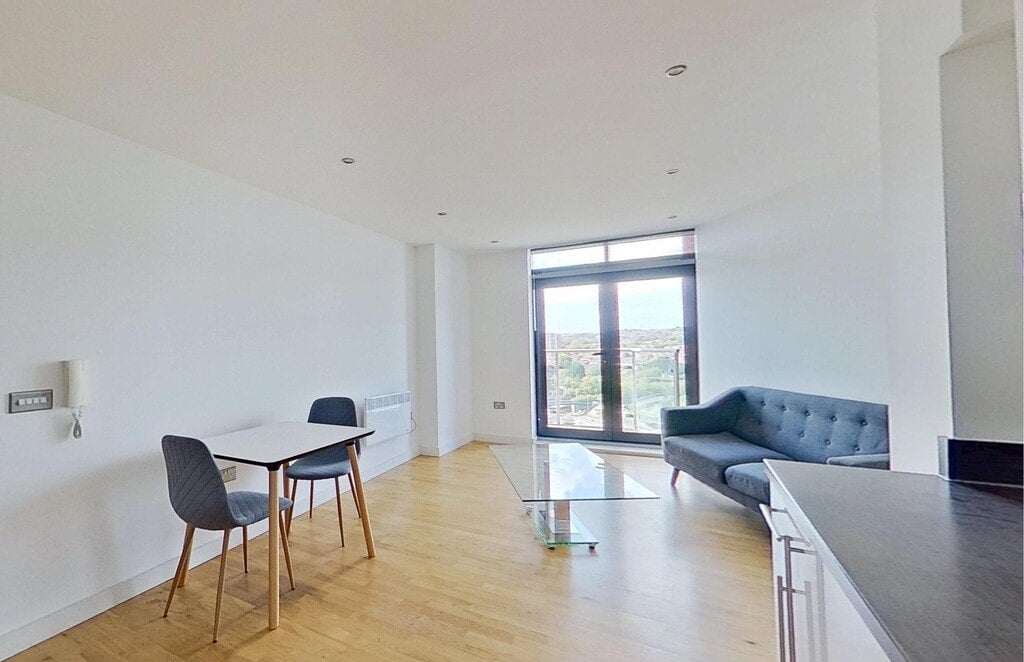 Flat Gotts Road in Leeds