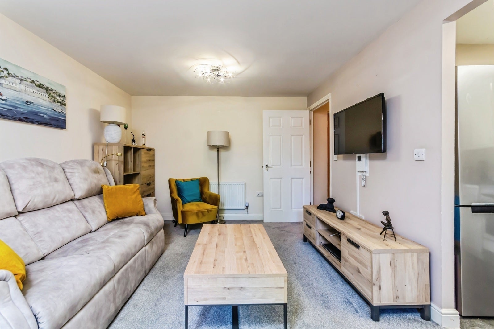 Flat Stafford Road in Caterham