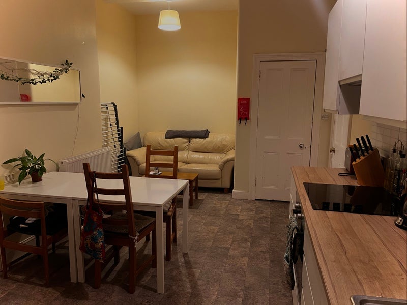 Room Falcon Road in City of Edinburgh