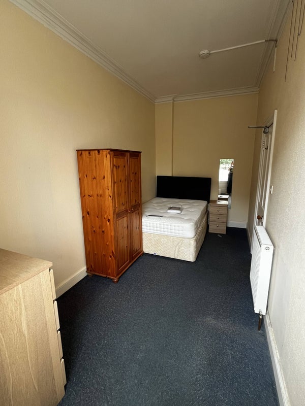 Room Falcon Road in City of Edinburgh