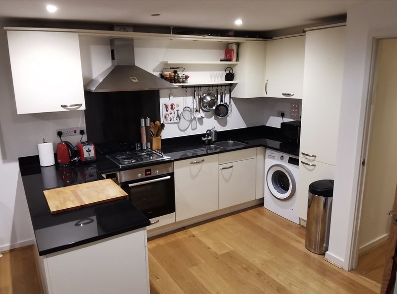Room Elms Crescent in Greater London