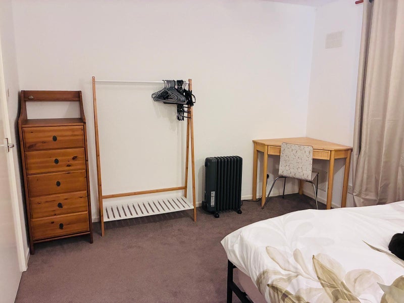 Room Demesne Road in Manchester
