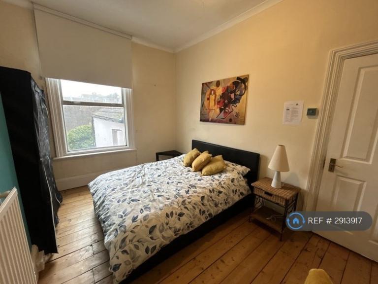 Room Gladstone Place in Brighton