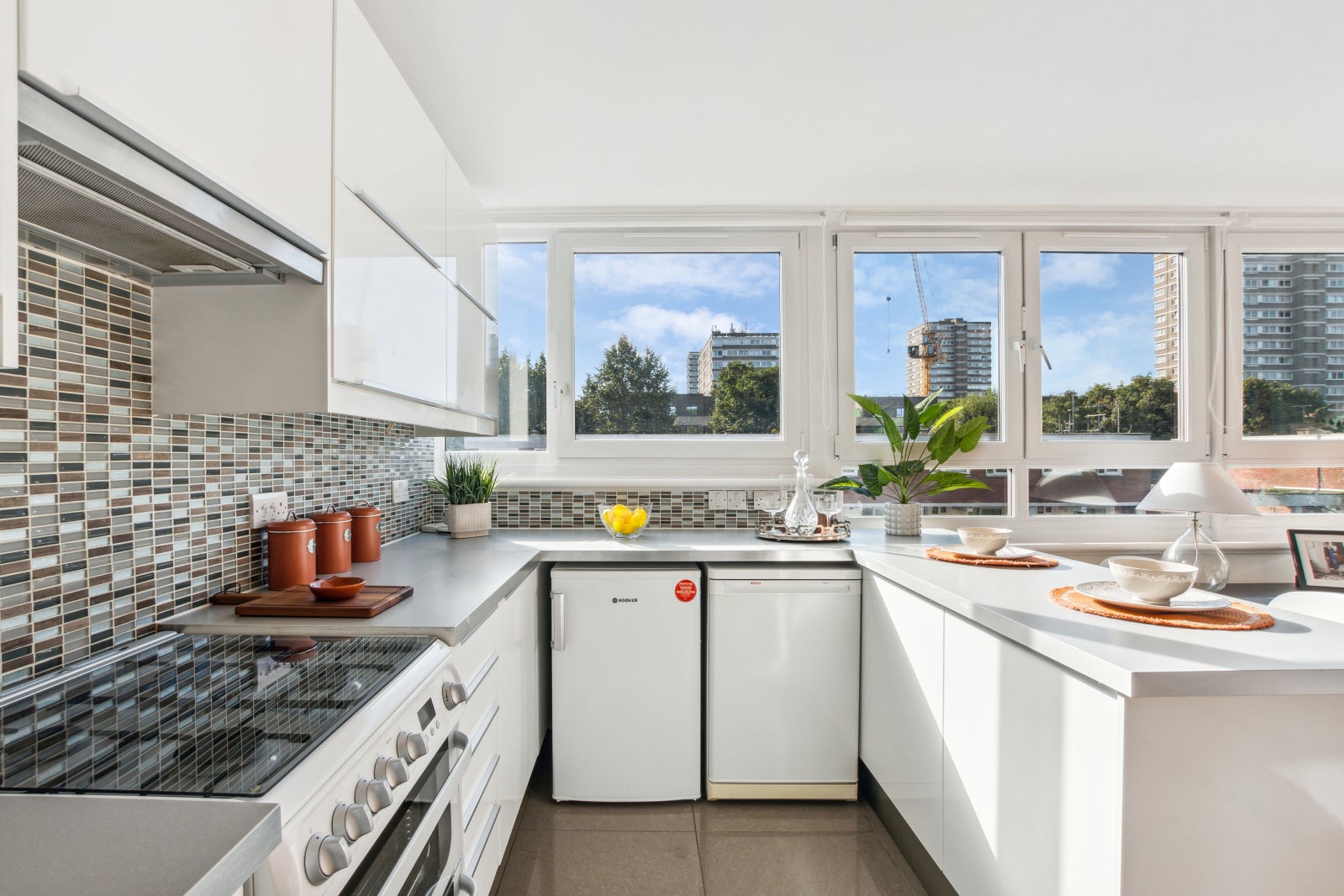 Flat Westbridge Road in Greater London