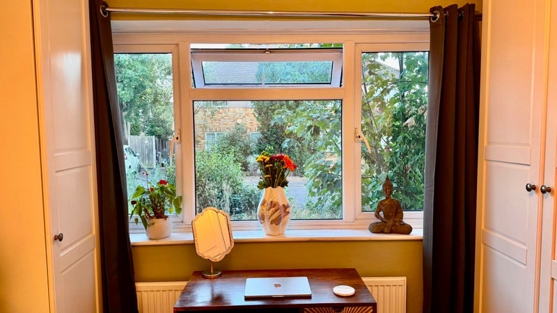 Room Cranleigh Close in Greater London