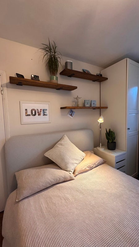Room Cranleigh Close in Greater London
