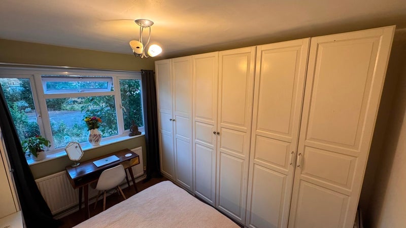 Room Cranleigh Close in Greater London