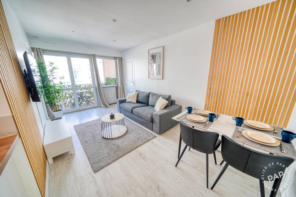 Room Rue du Poirier Fourrier in Argenteuil