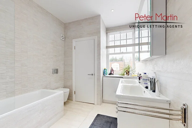 Flat Portsdown Mews in Greater London