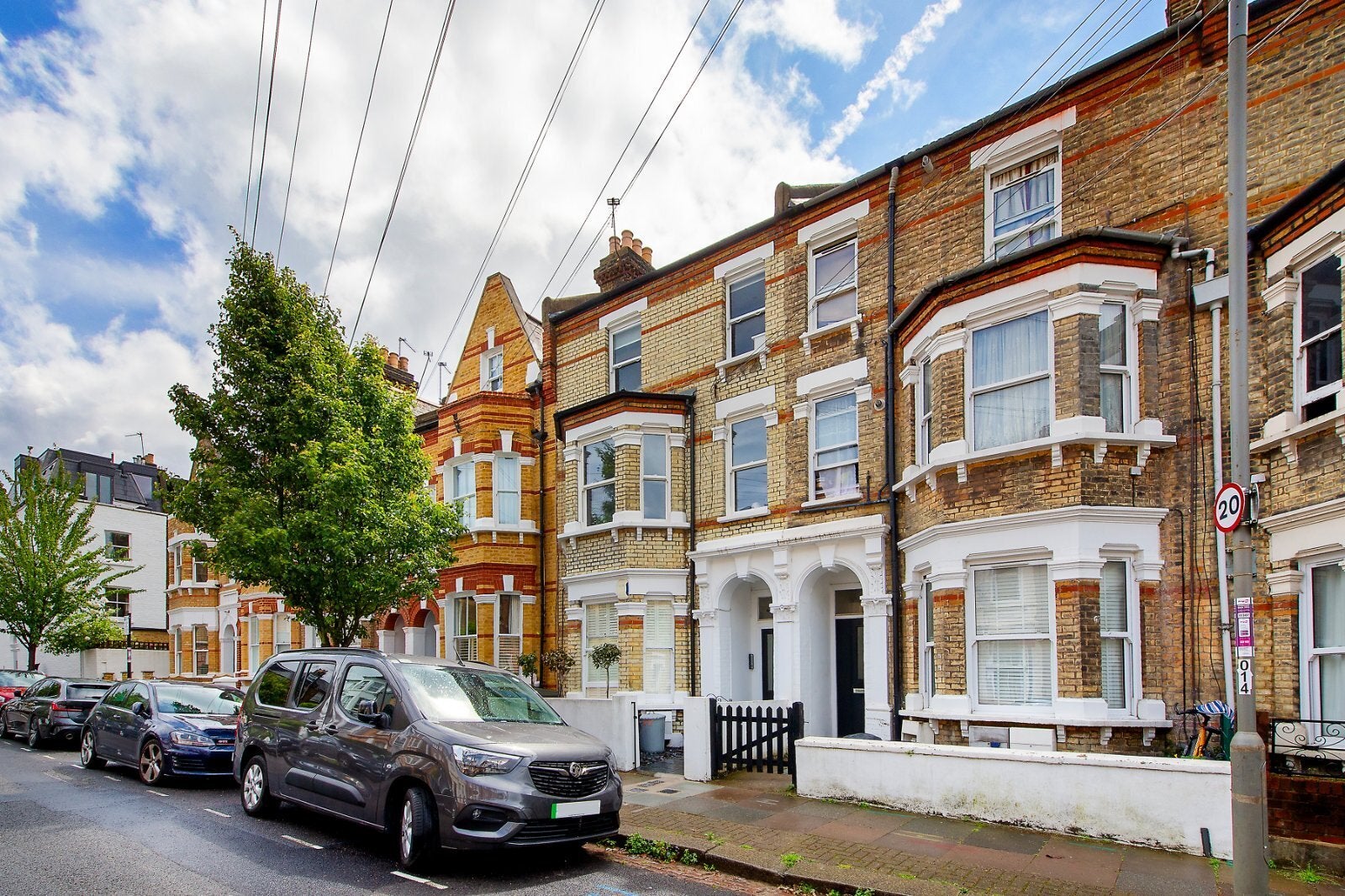 Flat Shelgate Road in Greater London