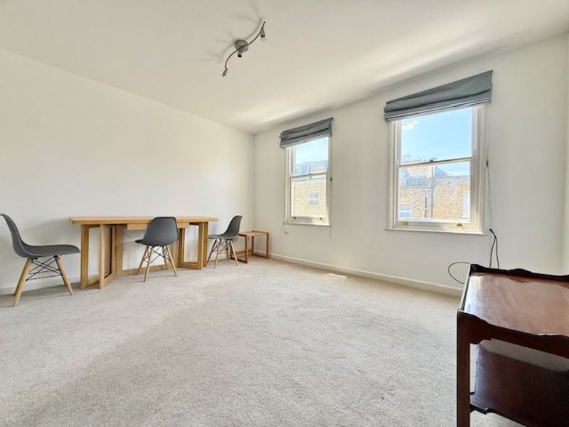 Flat Hoxton Street in Greater London