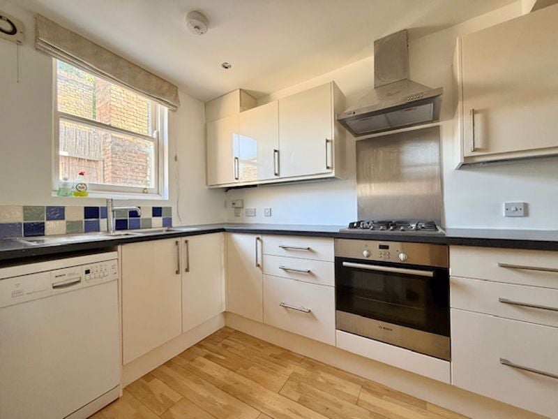 Flat Hoxton Street in Greater London
