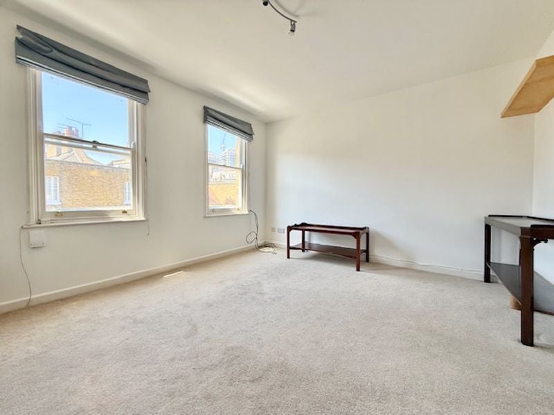 Flat Hoxton Street in Greater London