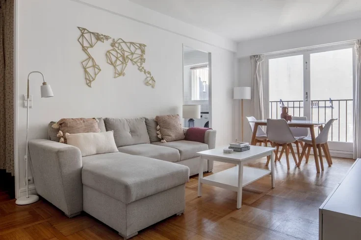 Appartement Rue Rennequin à Paris