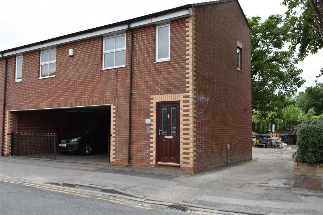 Flat Cave Street in Hull