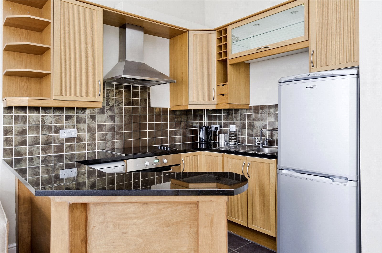 Flat Hornton Street in Greater London