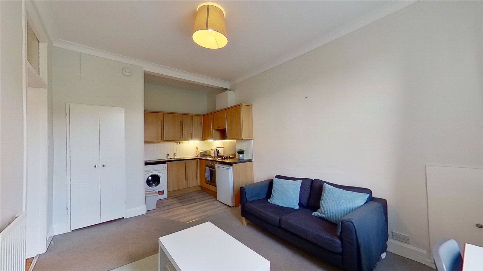 Flat Broughton Road in City of Edinburgh