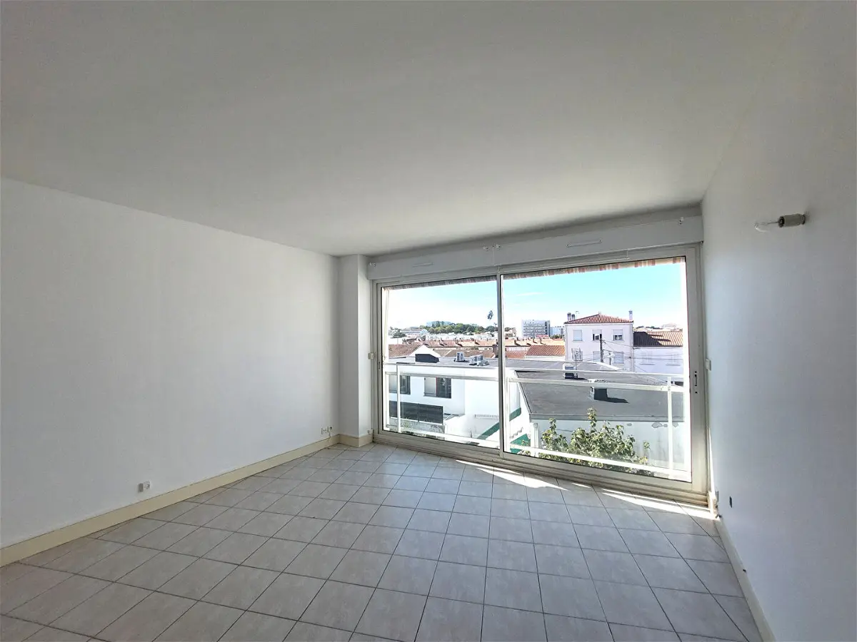Flat Rue Paul Doumer in Royan