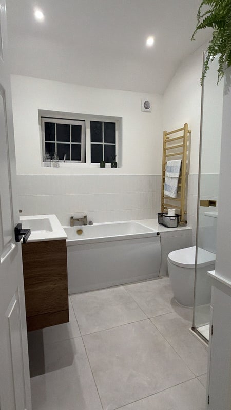 Room Totton Road in Greater London