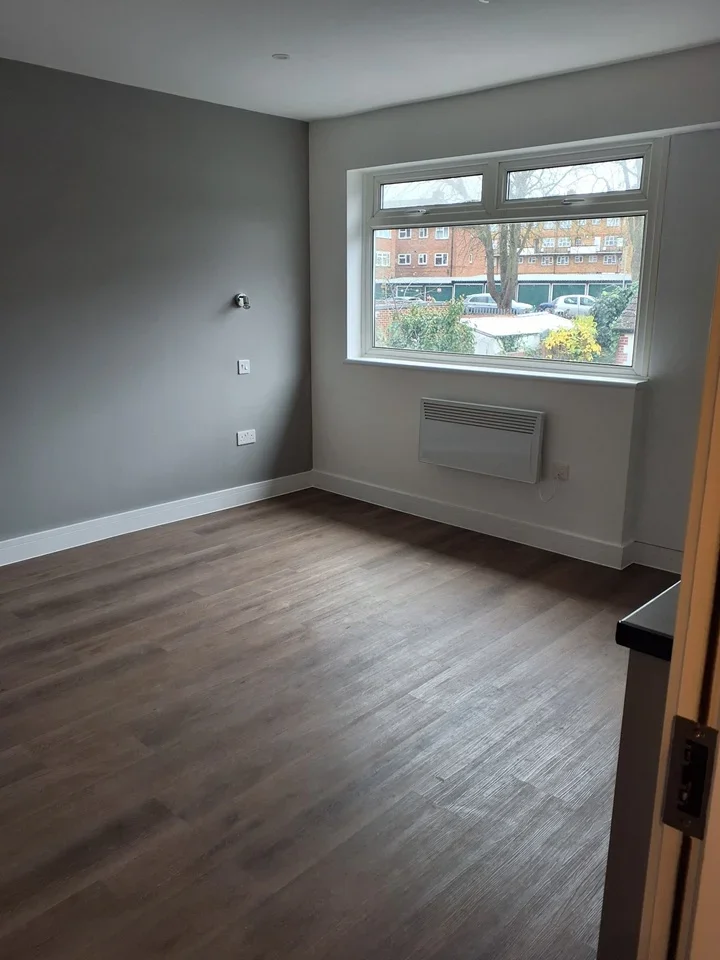 Flat The Heights in Greater London
