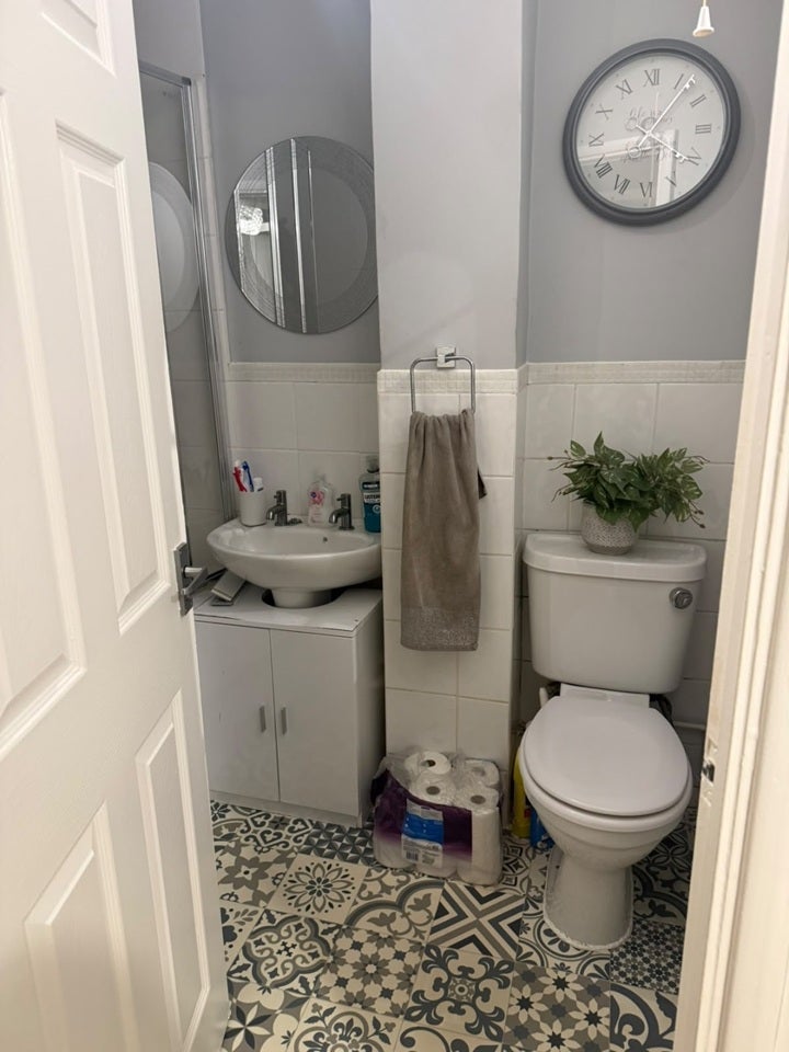 Flat Cornsland Court in Brentwood
