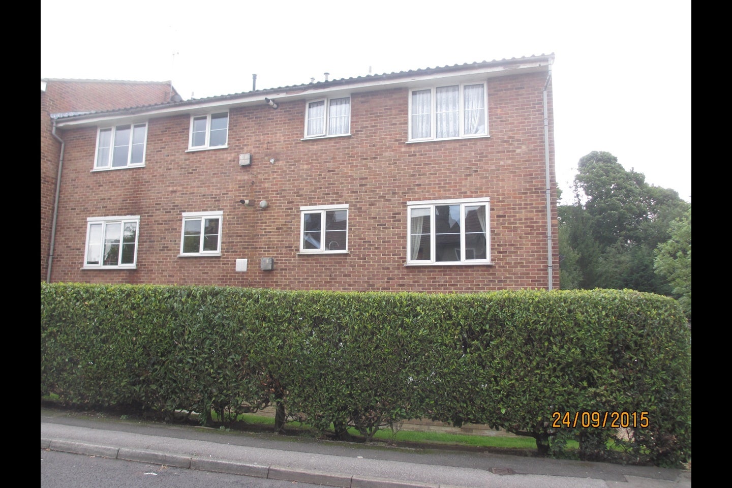Flat Cornsland Court in Brentwood
