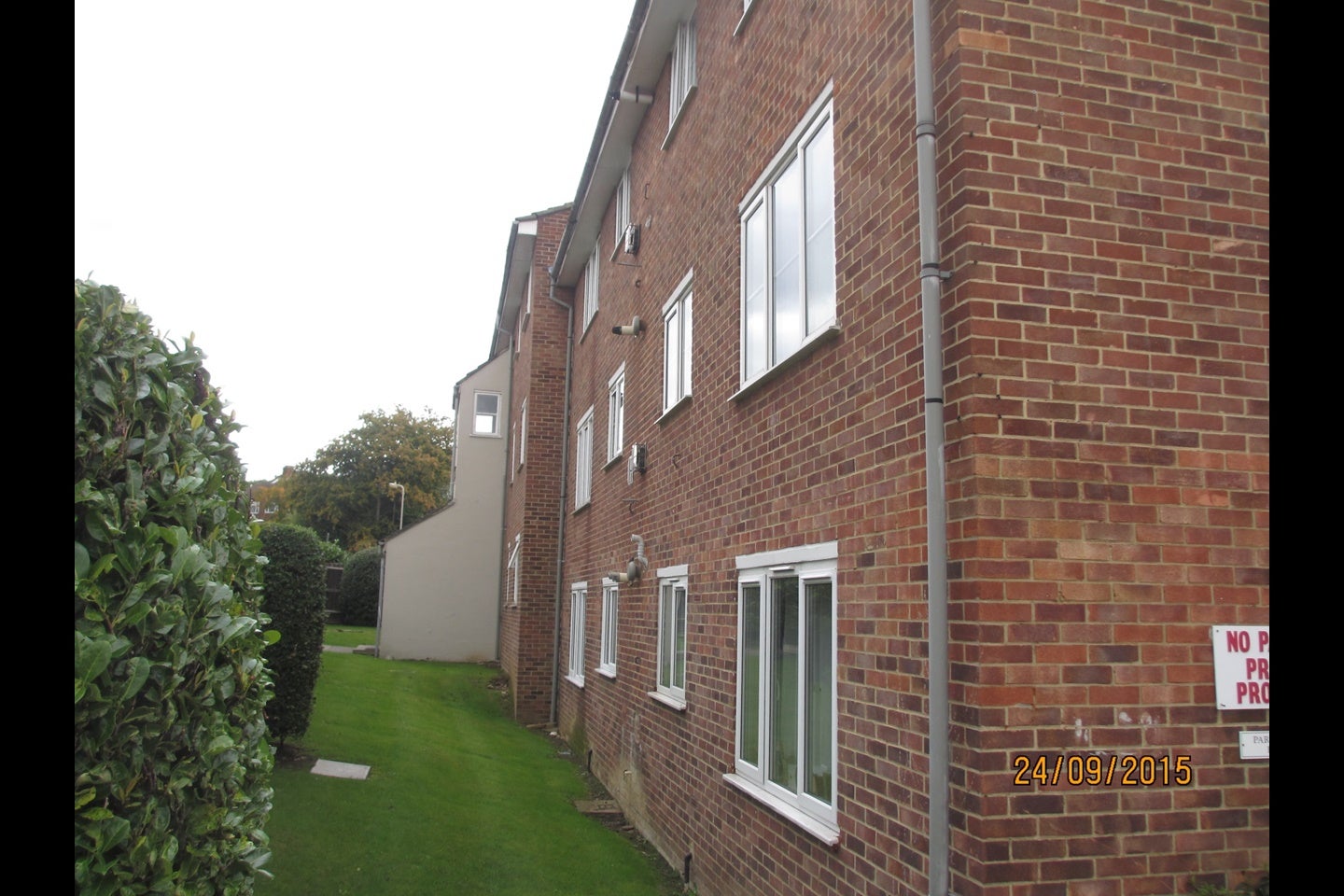 Flat Cornsland Court in Brentwood