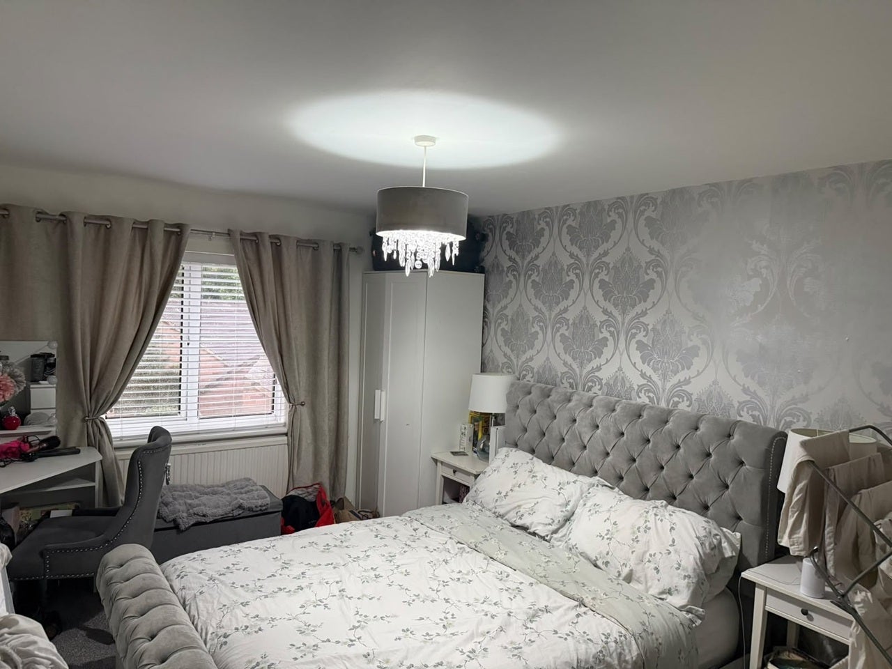 Flat Cornsland Court in Brentwood
