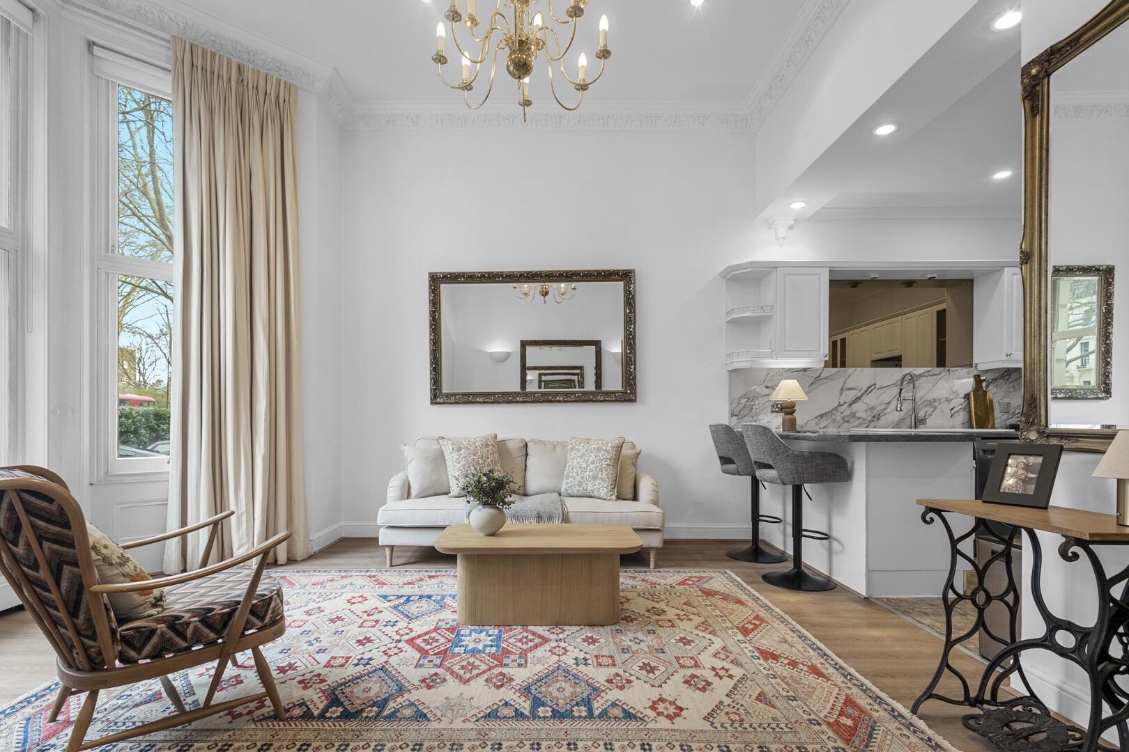 Flat Holland Park Avenue in Greater London