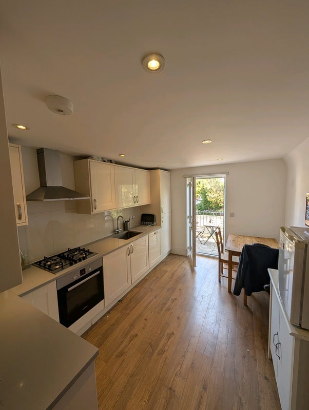 Room Tytherton Road in Greater London