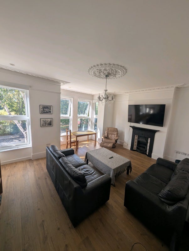 Room Tytherton Road in Greater London