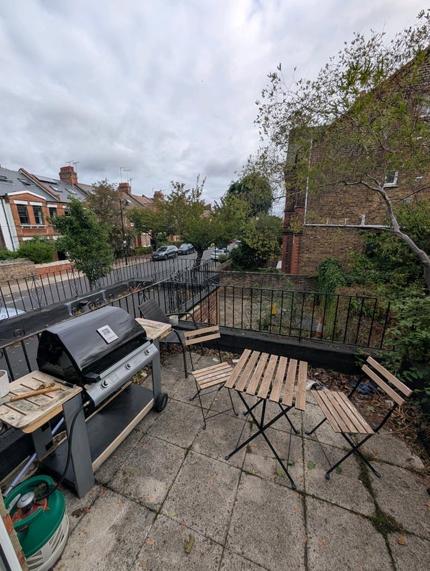 Room Tytherton Road in Greater London