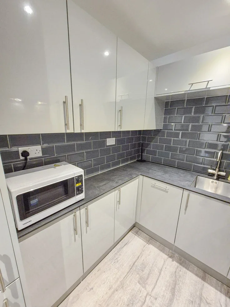 Flat Liverpool Road in Greater London