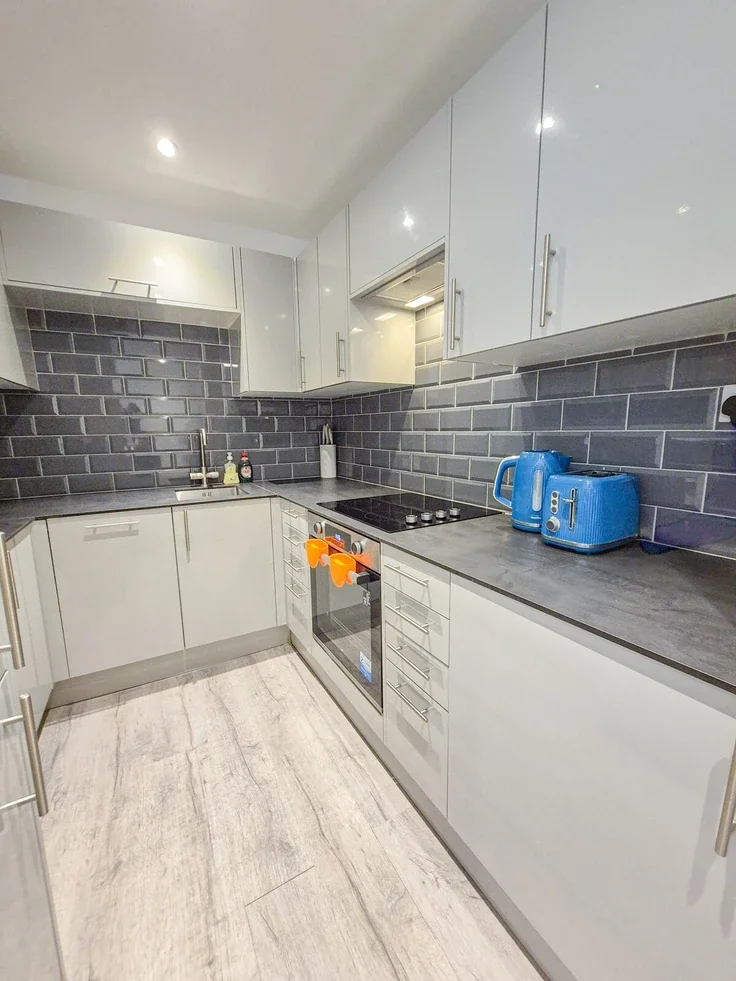 Flat Liverpool Road in Greater London