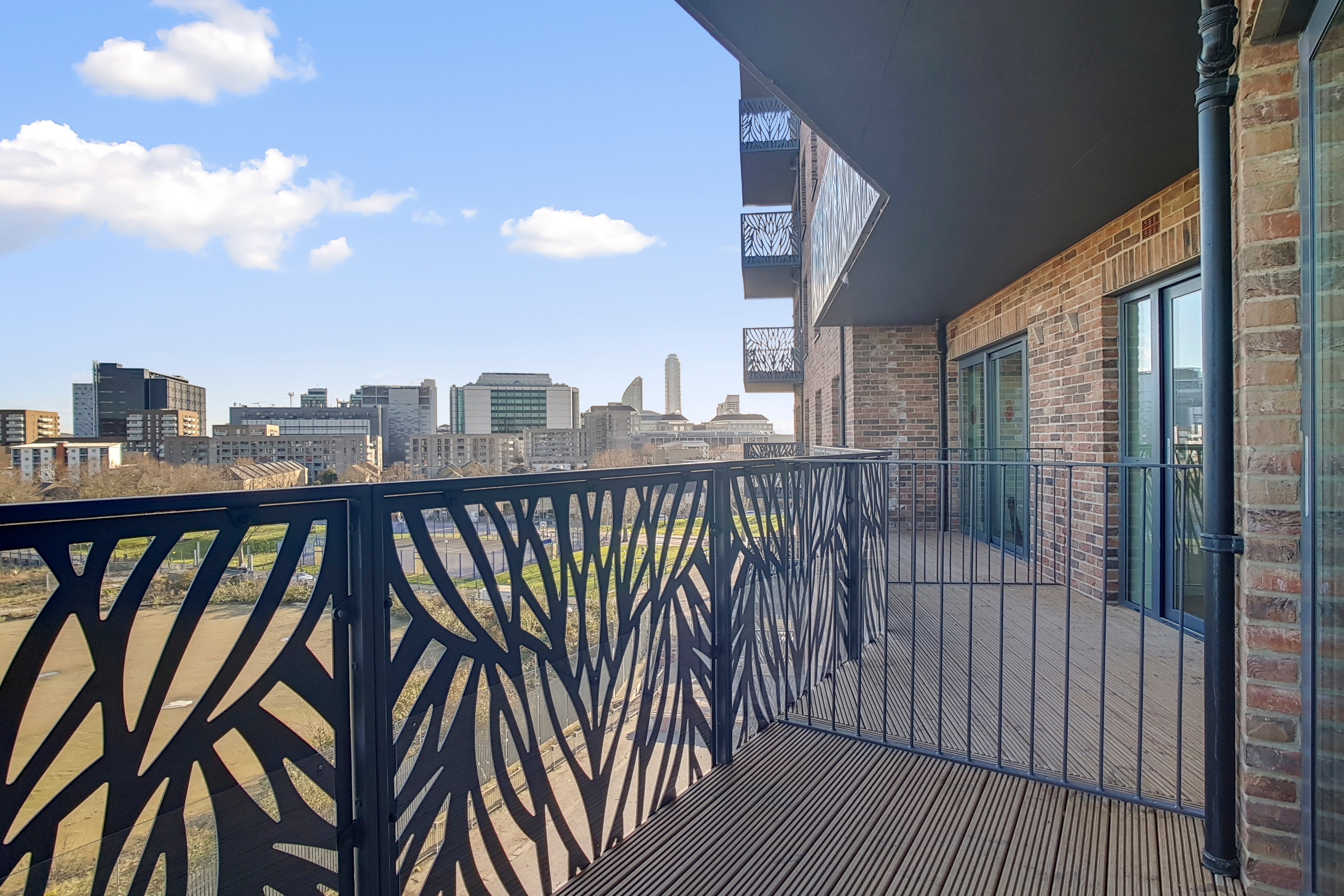 Flat St Ives Place in Greater London