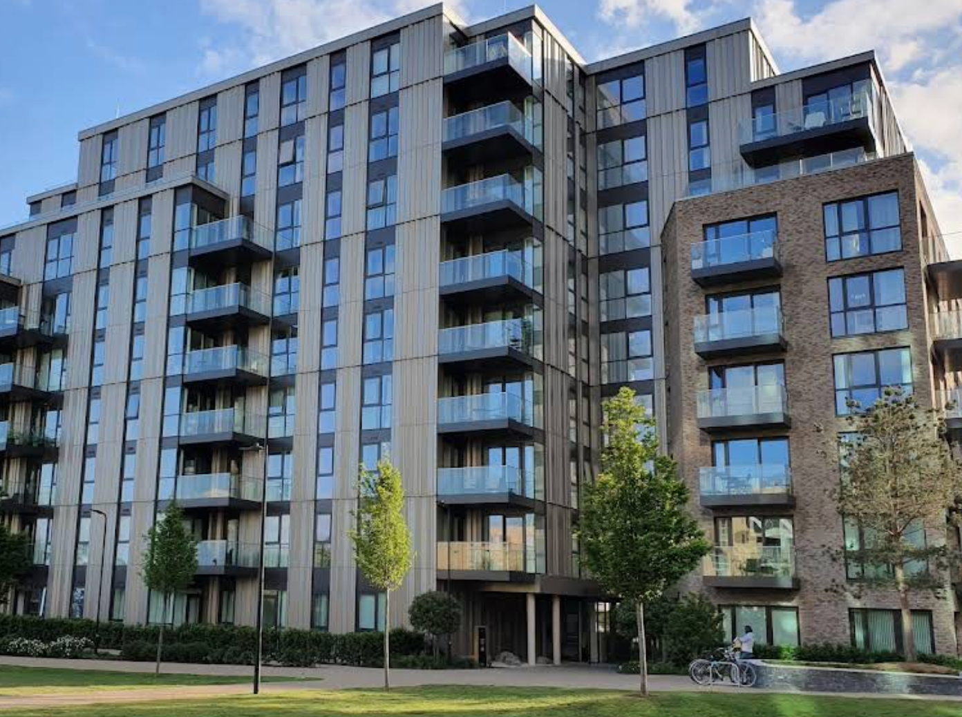 Flat Endymion Road in Greater London