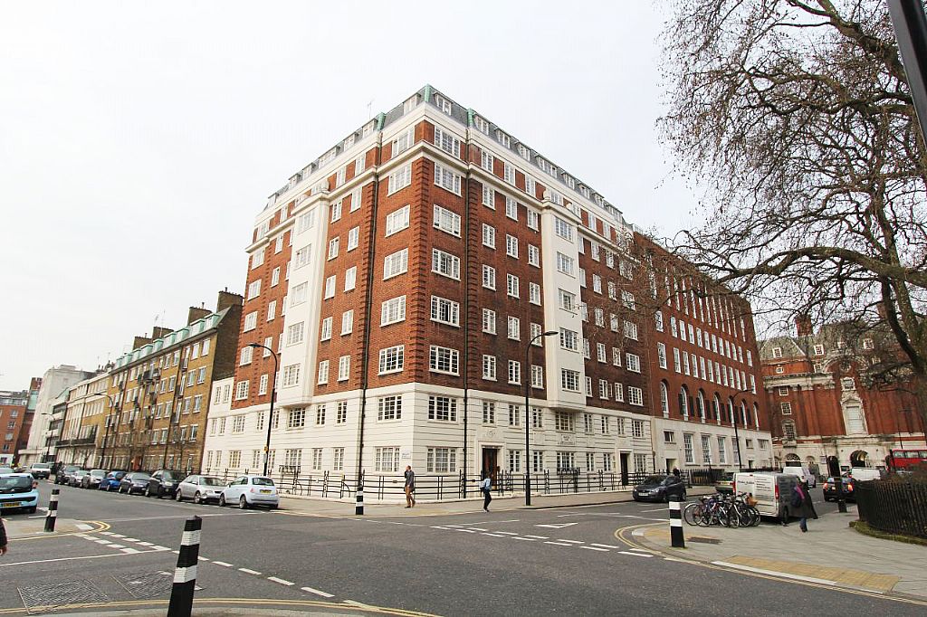 Flat Tavistock Square in Greater London