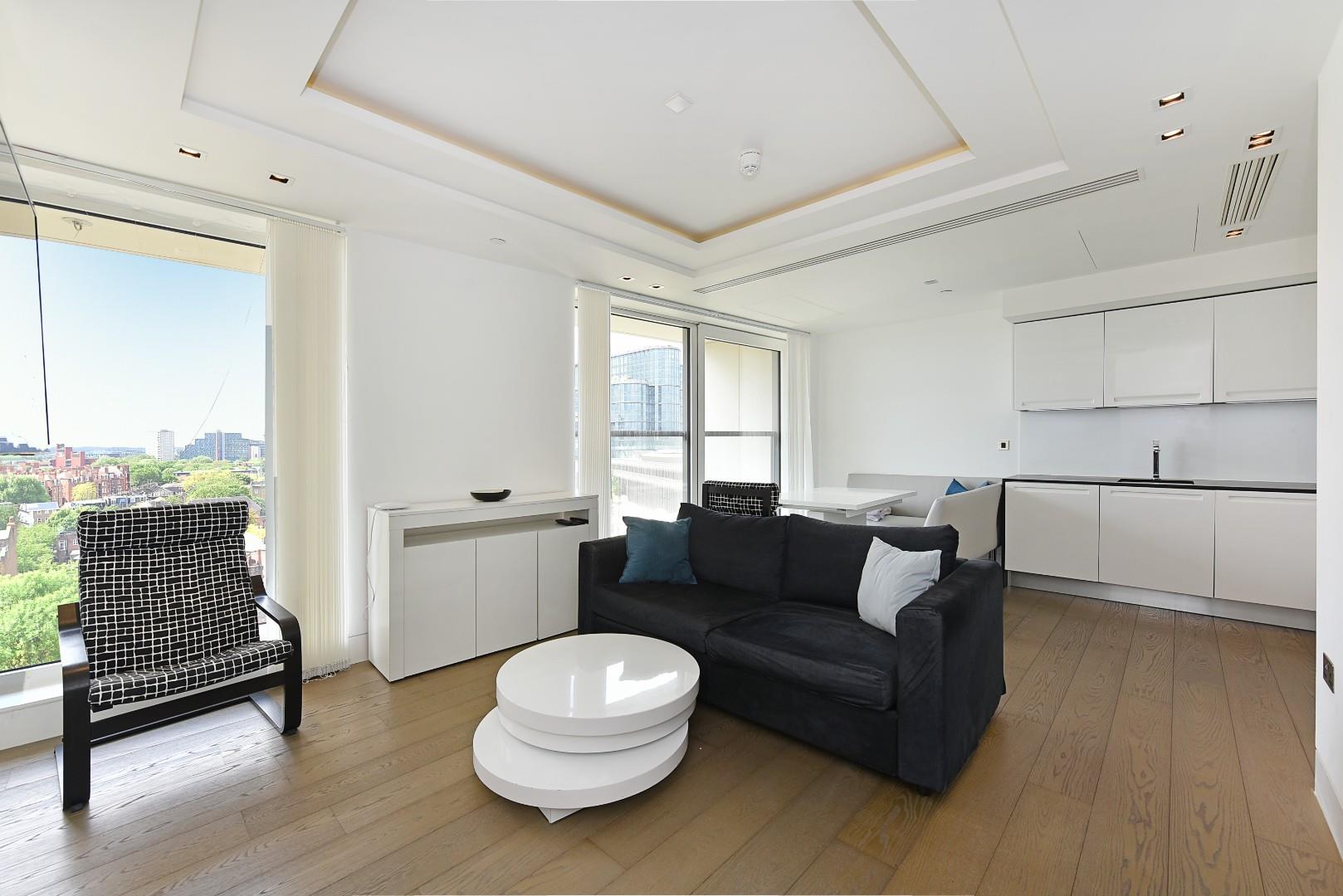 Flat Kensington High Street in Greater London