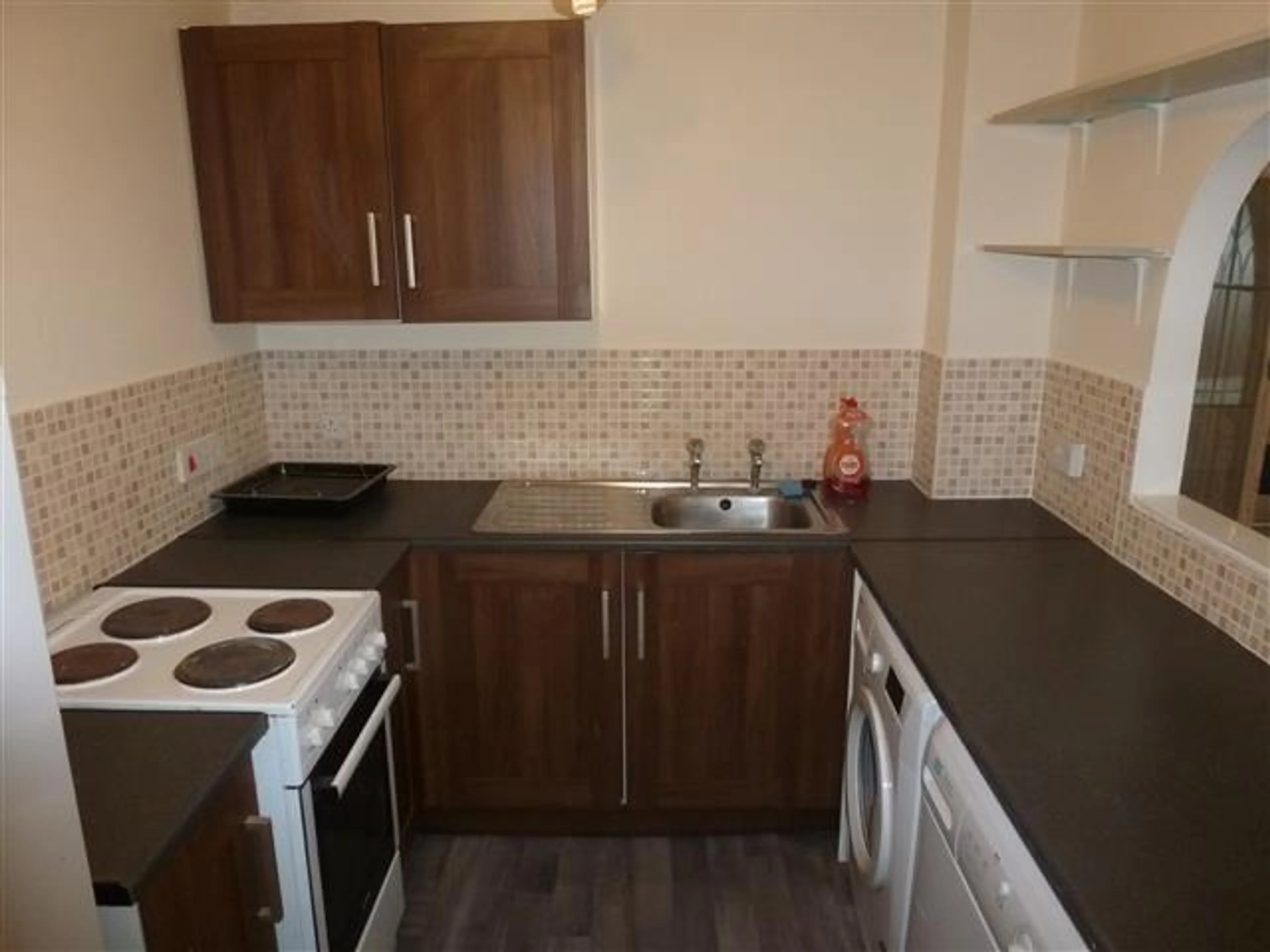 Flat Canterbury Close in Sandwell