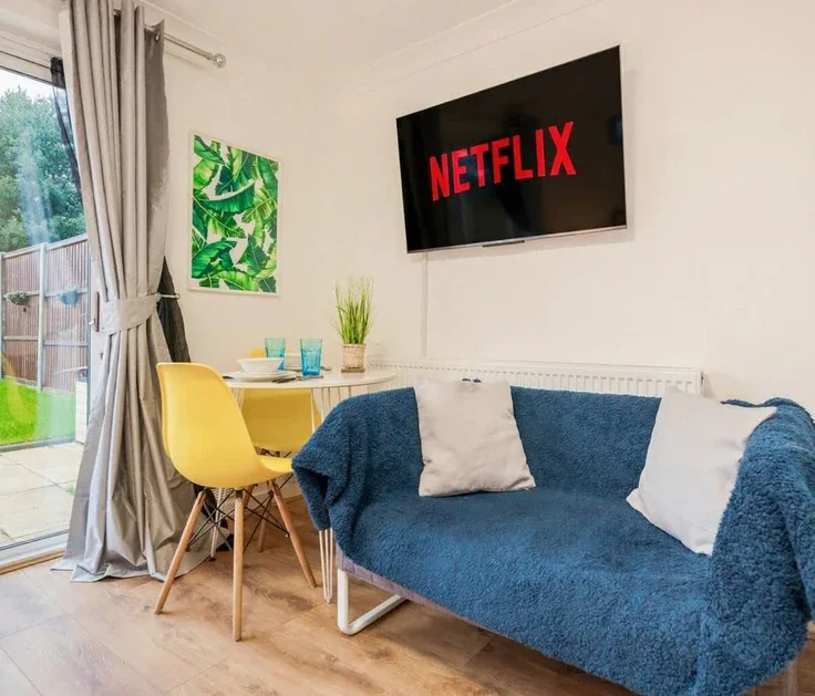 Flat Chertsey Close in Luton